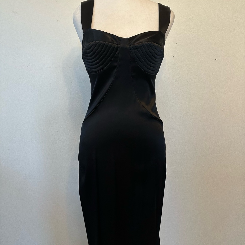 Elegant Black Halo Silk Sleeveless Dress